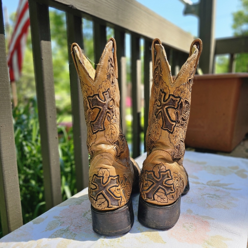 Corral Boots - Picture 3 of 7